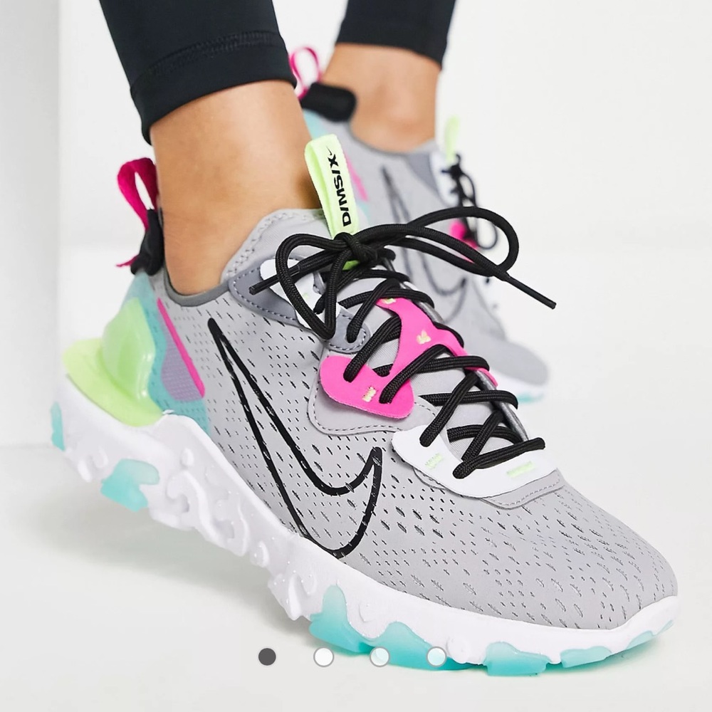 Nike react vision sneakers ( wolf grey) - Size 6